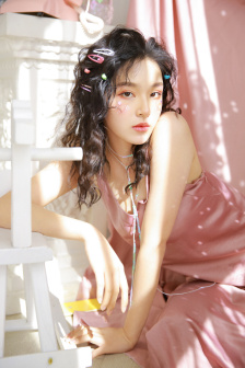 深v美女